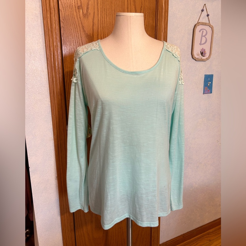 Vanity Mint Green Top - Women’s Size Medium
